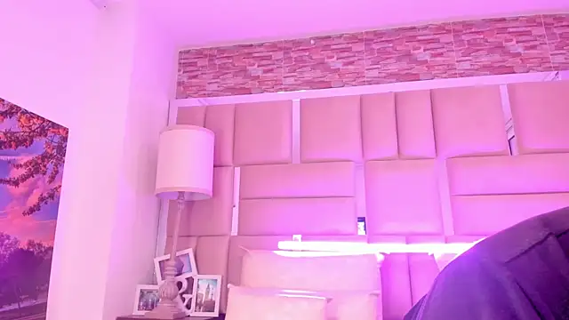 Snapshot of ShaniaBrownn chatting on March 2026 07:39:01 PM ShaniaBrownn online show from March 2026 07:39:01 PM