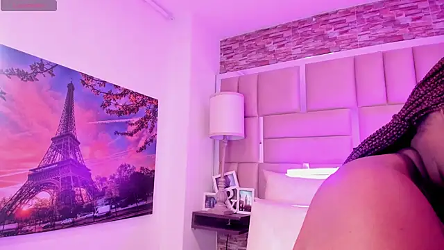 Snapshot of ShaniaBrownn chatting on April 2026 07:58:01 PM ShaniaBrownn online show from April 2026 07:58:01 PM