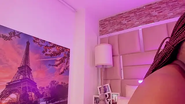 Snapshot of ShaniaBrownn chatting on April 2026 07:40:02 PM ShaniaBrownn online show from April 2026 07:40:02 PM