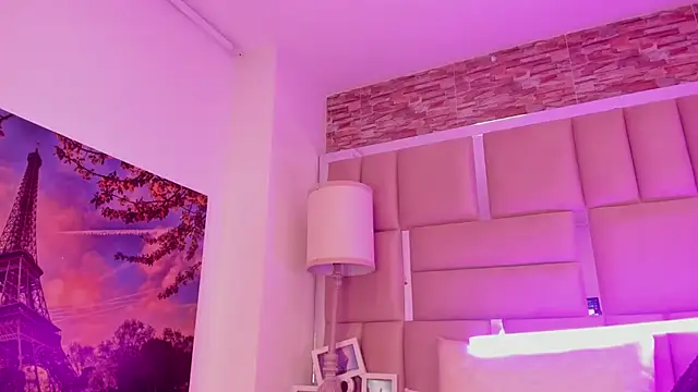 Snapshot of ShaniaBrownn chatting on April 2026 07:52:01 PM ShaniaBrownn online show from April 2026 07:52:01 PM