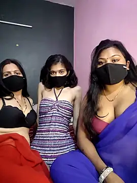 cutee  crazy online show from February 2026 02:14:01 PM