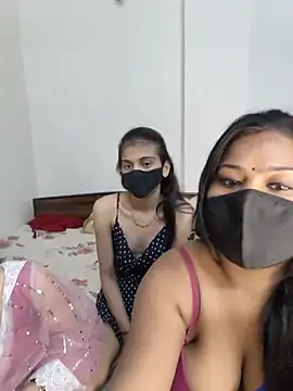 cutee  crazy online show from May 2026 02:15:02 PM