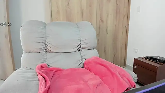 xspecialoomx online show from May 2026 08:06:01 PM