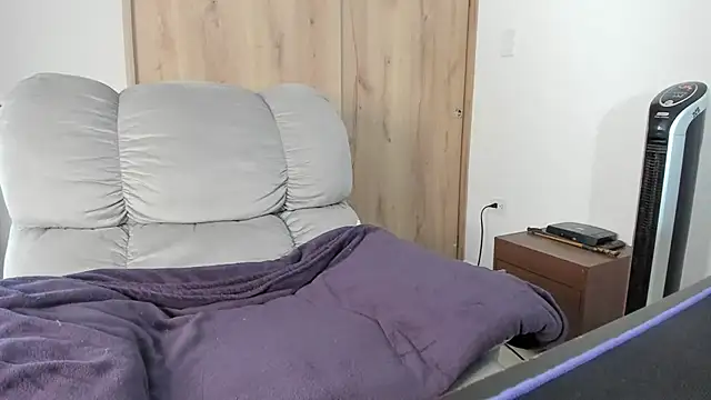 xspecialoomx online show from July 2026 01:52:02 PM
