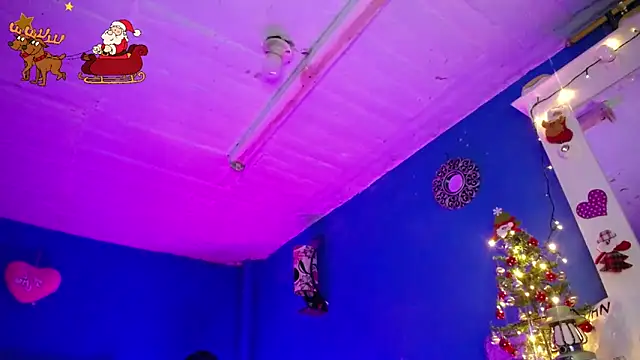 Snapshot of Lunahoney1 chatting on December 2024 07:32:02 PM Lunahoney1 online show from December 2024 07:32:02 PM