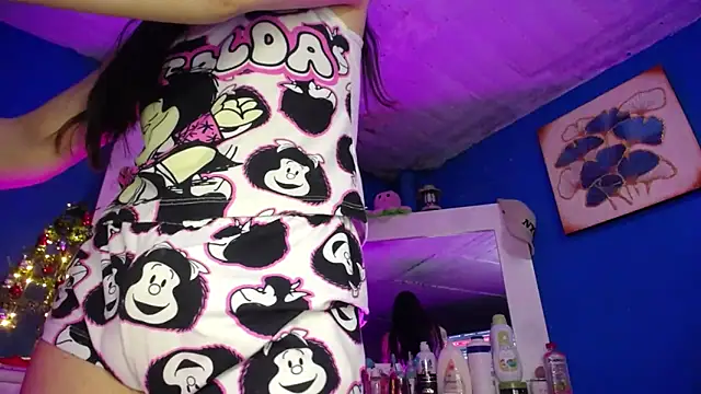 Snapshot of Lunahoney1 chatting on December 2025 08:15:01 PM Lunahoney1 online show from December 2025 08:15:01 PM