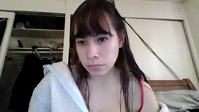 petitedoll29 online show from December 2024 10:00:02 PM