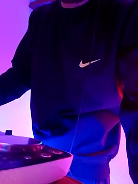 Darkboss31 online show from February 2026 07:33:02 PM