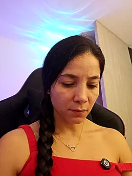 miaeyes online show from February 2026 01:58:02 PM