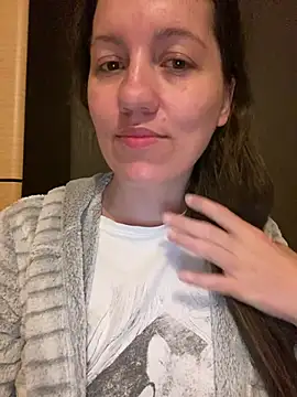 Nicole-Ray online show from April 2026 04:19:01 AM