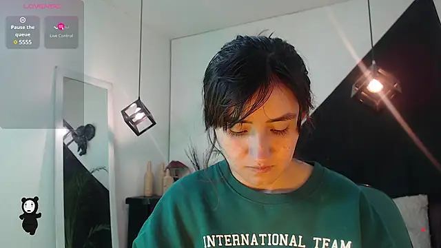 Perla Campbell online show from March 2025 04:04:01 PM