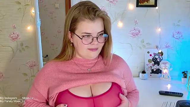 sinnamon  online show from November 2025 04:18:02 PM