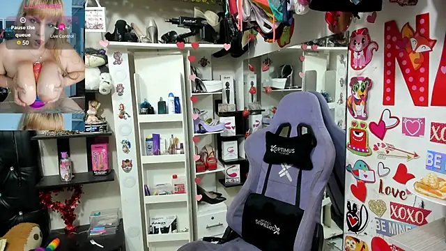 Snapshot of allsson_queen chatting on February 2026 08:09:01 PM allsson queen online show from February 2026 08:09:01 PM