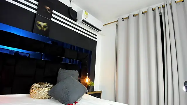 Snapshot of KatalinaMillan chatting on January 2025 09:56:01 AM KatalinaMillan online show from January 2025 09:56:01 AM