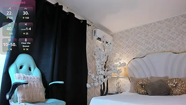 Snapshot of KatalinaMillan chatting on October 2025 04:13:01 AM KatalinaMillan online show from October 2025 04:13:01 AM