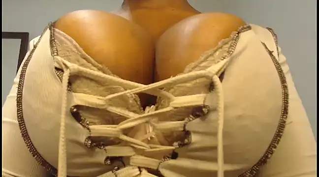 Snapshot of biggracie chatting on February 2025 11:19:02 AM biggracie online show from February 2025 11:19:02 AM