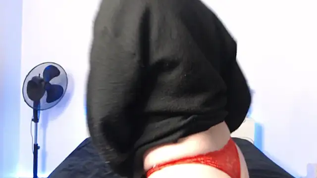 Oriane Jackson online show from March 2026 06:18:02 AM