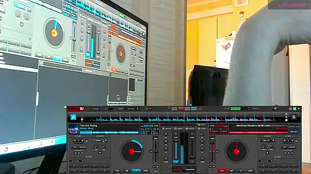 Snapshot of PamHardFuck chatting on January 2026 09:35:01 AM PamHardFuck online show from January 2026 09:35:01 AM