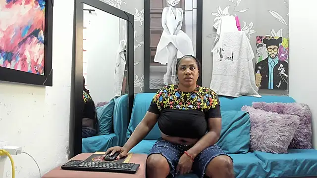 Snapshot of Karen_Bis chatting on January 2026 08:58:01 PM Karen Bis online show from January 2026 08:58:01 PM