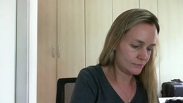 Snapshot of Annylove1 chatting on January 2025 05:56:02 PM Annylove1 online show from January 2025 05:56:02 PM