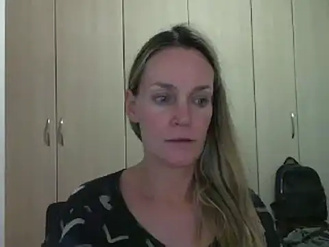 Snapshot of Annylove1 chatting on February 2025 10:50:01 PM Annylove1 online show from February 2025 10:50:01 PM