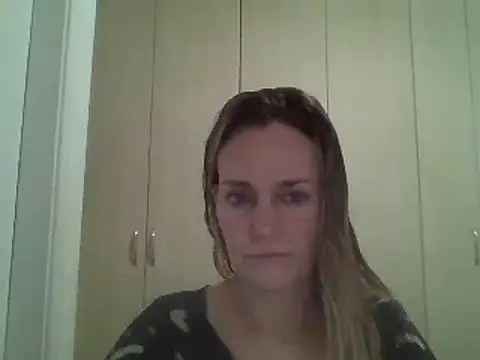 Snapshot of Annylove1 chatting on February 2025 10:20:01 PM Annylove1 online show from February 2025 10:20:01 PM