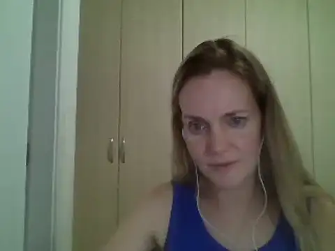 Snapshot of Annylove1 chatting on February 2025 09:55:01 PM Annylove1 online show from February 2025 09:55:01 PM