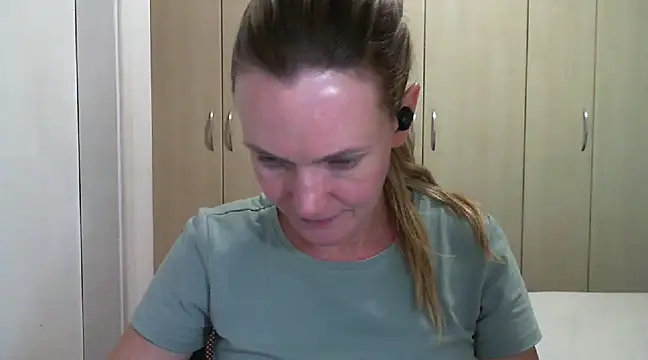 Snapshot of Annylove1 chatting on March 2025 09:56:01 PM Annylove1 online show from March 2025 09:56:01 PM