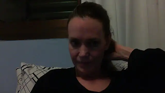 Snapshot of Annylove1 chatting on October 2025 12:29:05 AM Annylove1 online show from October 2025 12:29:05 AM