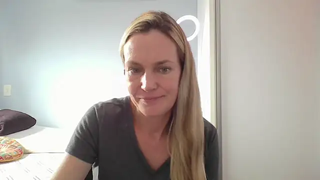 Annylove1 online show from February 2026 04:46:02 PM