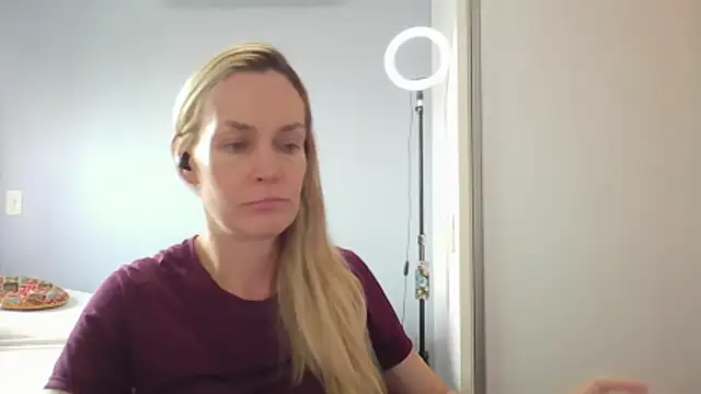 Annylove1 online show from February 2026 12:30:01 PM