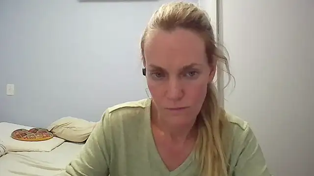 Annylove1 online show from February 2026 12:09:02 AM