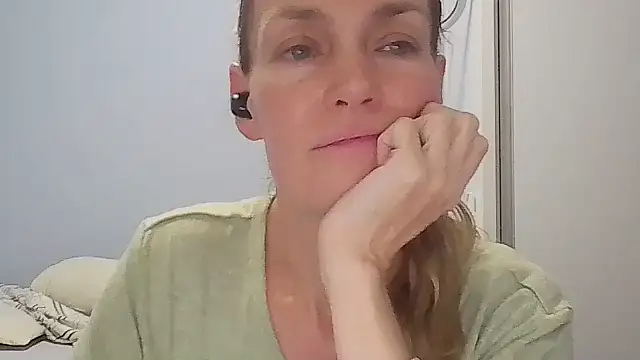 Annylove1 online show from March 2026 12:17:02 AM