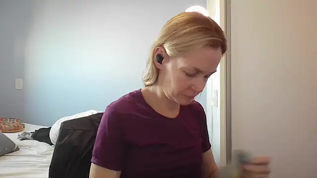 Annylove1 online show from April 2026 10:49:02 AM