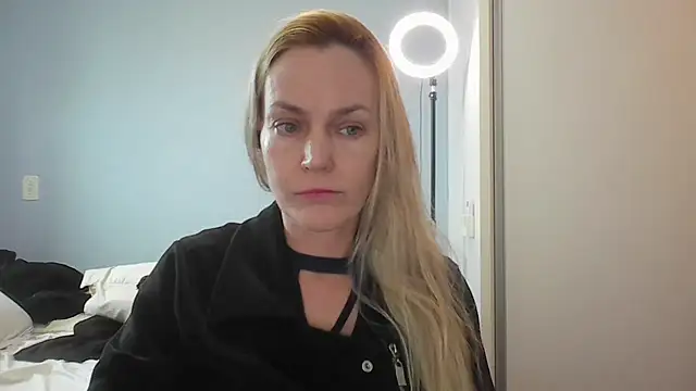 Annylove1 online show from May 2026 10:45:02 AM