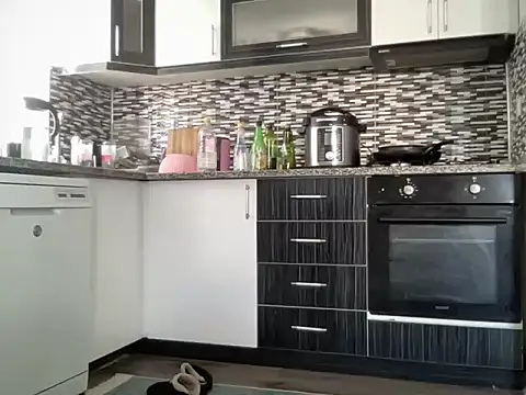 Snapshot of ALPHANDRE chatting on November 2025 08:30:02 AM ALPHANDRE online show from November 2025 08:30:02 AM