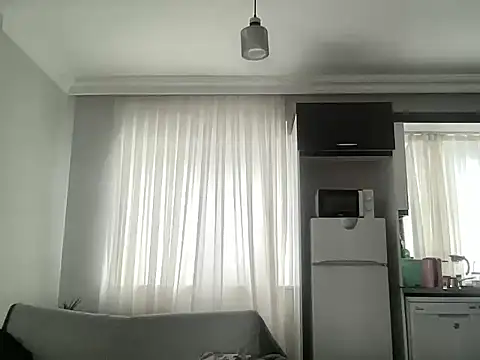 Snapshot of ALPHANDRE chatting on December 2025 10:44:02 AM ALPHANDRE online show from December 2025 10:44:02 AM