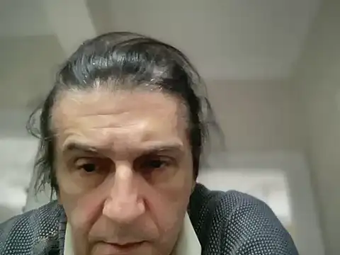 Snapshot of ALPHANDRE chatting on January 2026 08:31:02 AM ALPHANDRE online show from January 2026 08:31:02 AM