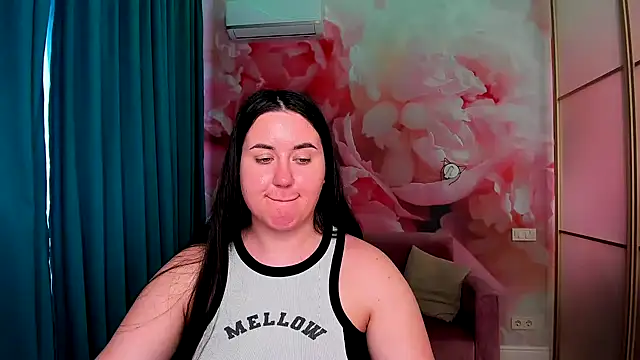 Roxie Bradley online show from March 2025 10:04:01 AM