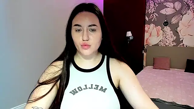 Roxie Bradley online show from February 2026 06:47:01 AM