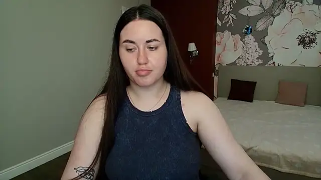 Roxie Bradley online show from June 2026 05:31:02 AM