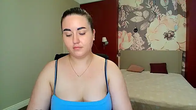 Roxie Bradley online show from June 2026 05:41:01 AM