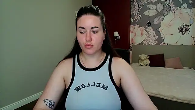 Roxie Bradley online show from July 2026 05:47:02 AM