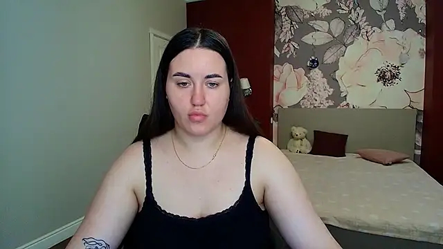 Roxie Bradley online show from July 2026 05:45:01 AM