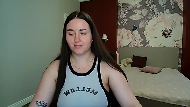 Roxie Bradley online show from July 2026 06:52:02 AM