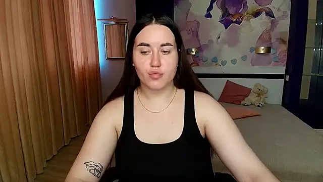 Roxie Bradley online show from July 2026 05:44:02 AM