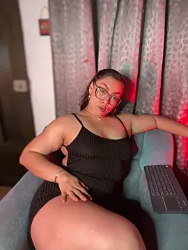 Im sophiie online show from March 2025 09:20:02 AM