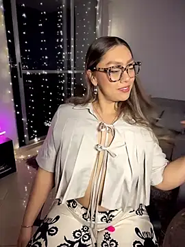 Im sophiie online show from March 2026 07:16:02 AM