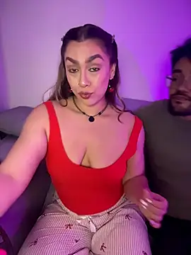 Im sophiie online show from May 2026 07:04:02 AM