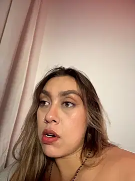 Im sophiie online show from May 2026 08:33:02 AM